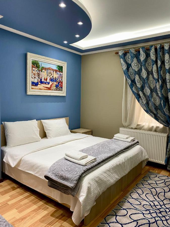 Vila A Hotel Корча Екстериор снимка